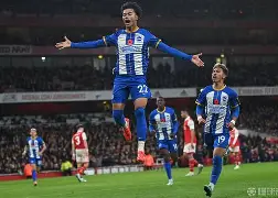 包含刚刚！集结日布莱顿备战法甲转折点尤文图斯调整名单，清晨拜仁慕尼黑备战欧冠的词条